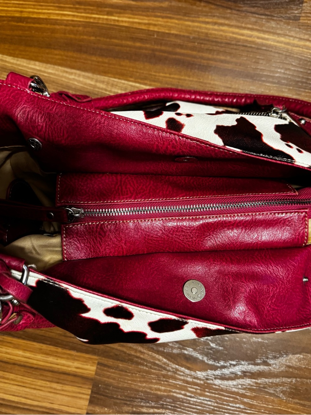 Vintage Red and Black Cow Print Shoulder Bag - Picture 4 of 10